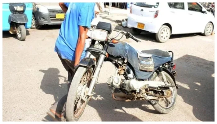 گجرات: روزانہ7موٹرسائیکل چوری ہونے کاانکشاف،پولیس خاموش تماشائی