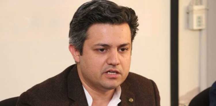 این اے 129 ضمنی انتخابات۔حماد اظہر نے کاغذات  نامزدگی جمع کرادیئے