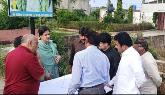 گجرات :سیوریج سسٹم کی بہتری کیلئے اہم اقدامات، ڈپٹی کمشنر کا مختلف مقامات کا دورہ