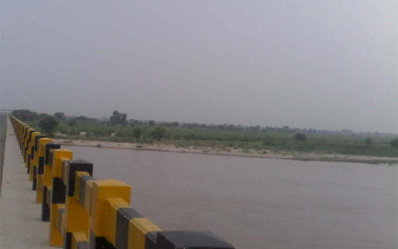 وزیر آباد: ماں بیٹے کی جان بچاتے ہوئے دریا میں چھلانگ لگا کرجاں بحق