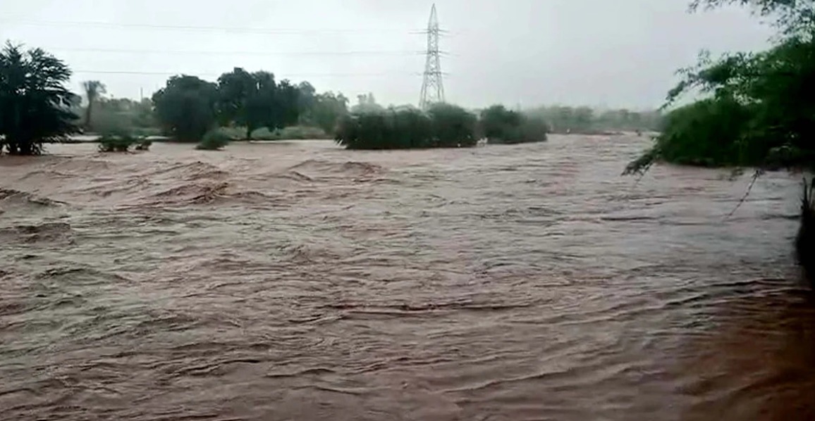 گجرات میں 456 ملی میٹر ریکارڈبارش، نظام زندگی مفلوج