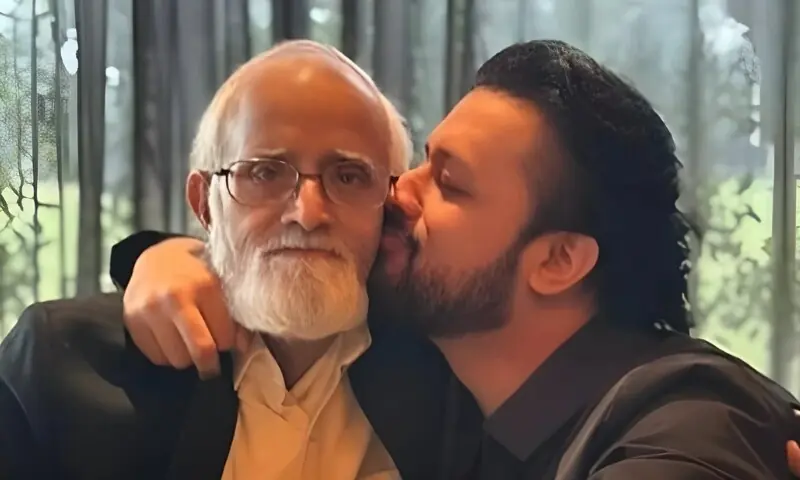 والد کے انتقال کےبعد مسلسل کنسرٹ پرتنقید کرنے والوں کو عاطف اسلم کادوٹوک پیغام