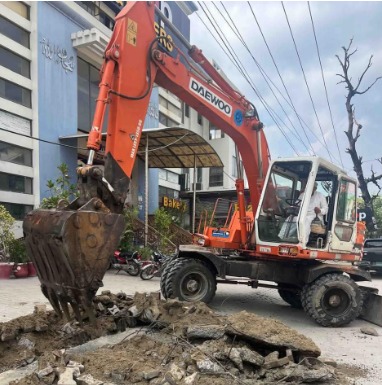 گجرات: بھمبر روڈ پر تجاوزات کےخلاف آپریشن شروع