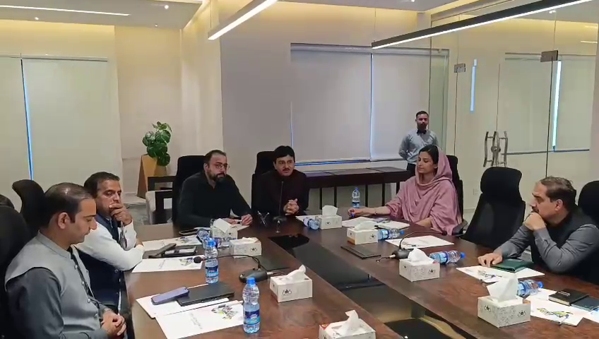 سیلابی صورتحال کاجائزہ لینے کیلئے وفاقی وزیر چودھری سالک حسین کادورہ گجرات