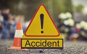 سرائے عالمگیر: تیز رفتار کار کی ٹکر سے باپ جاں بحق، بیوی اور بیٹی شدید زخمی