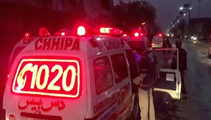 کراچی، فائرنگ سے صحافی امتیاز میر زخمی،اسپتال منتقل