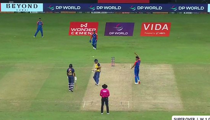 دبئی: انڈیا کیخلاف سپراوورمیں سری لنکن بیٹر کورن آؤٹ کیوں نہیں دیا گیا؟