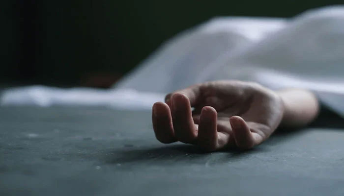 گوجرانوالہ: جہیز کم لانے پر جھگڑا، تیزاب پلانے سے خاتون جاں بحق، شوہر گرفتار