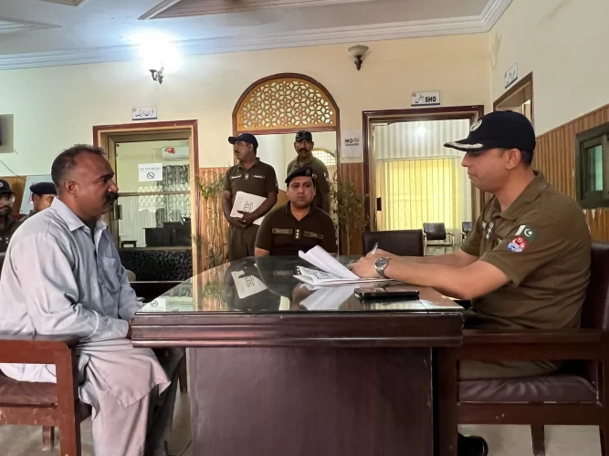 جہلم میں ڈی پی او طارق عزیز سندھو کی زیر صدارت کھلی کچہری کا انعقاد