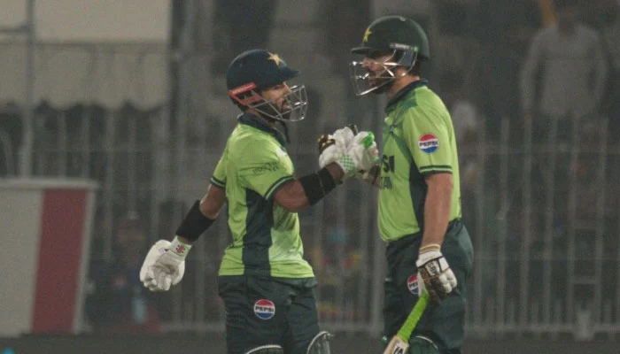 پاکستان نے پہلے ون ڈے میں جنوبی افریقا کو 2 وکٹوں سے ہرادیا