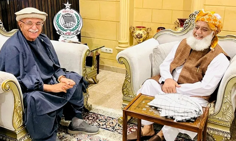 محمود اچکزئی کی جگہ مولانا فضل الرحمان کو نیا سربراہ بنانے کا امکان