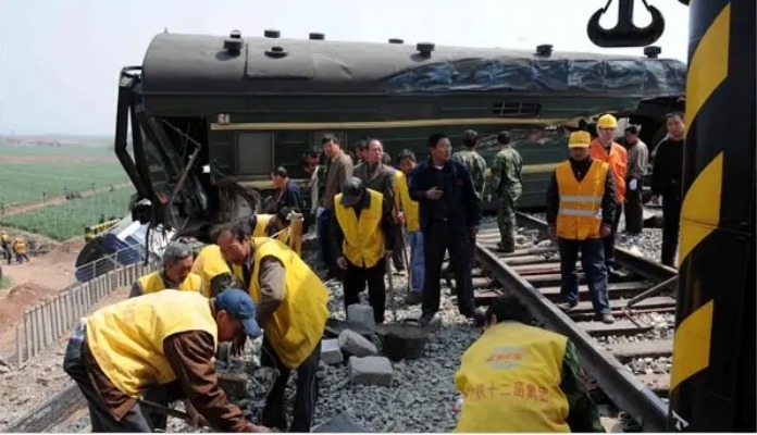 چین میں ٹرین نے ٹریک پر کام کرتے ورکرز کو رونددیا، 11 افراد ہلاک