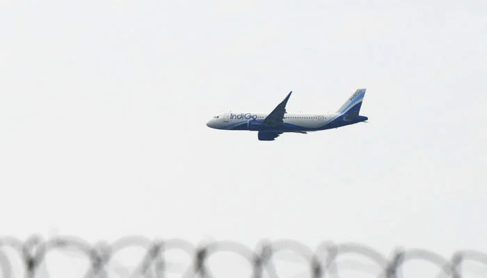 بھارت: کویت سے حیدرآباد آنے والی پرواز میں بم کی اطلاع، طیارے کی ممبئی میں ہنگامی لینڈنگ