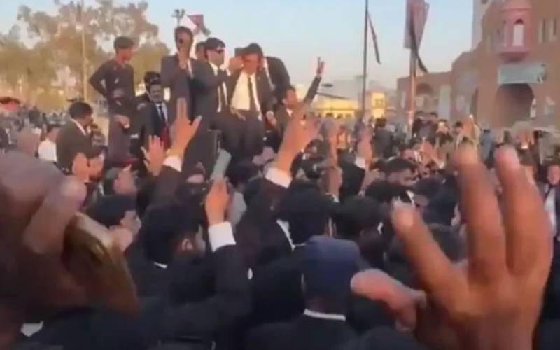 پنجاب بھر کی تمام 43 ڈسٹرکٹ اور 170 تحصیل بارز میں پولیس کا داخلہ بند