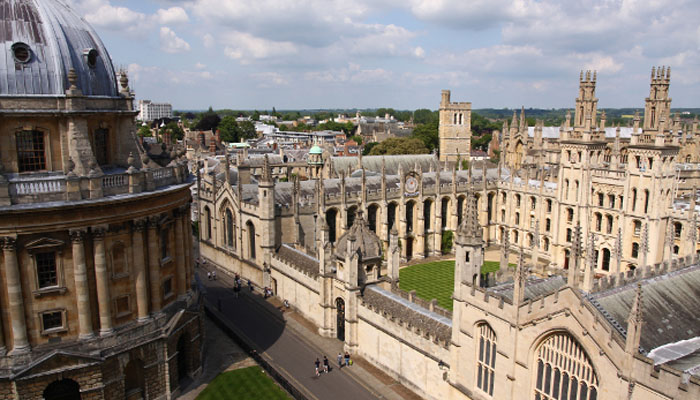 برطانوی جامعات نے پاکستانی و بنگلادیشی طلبہ کے داخلے روک دیے