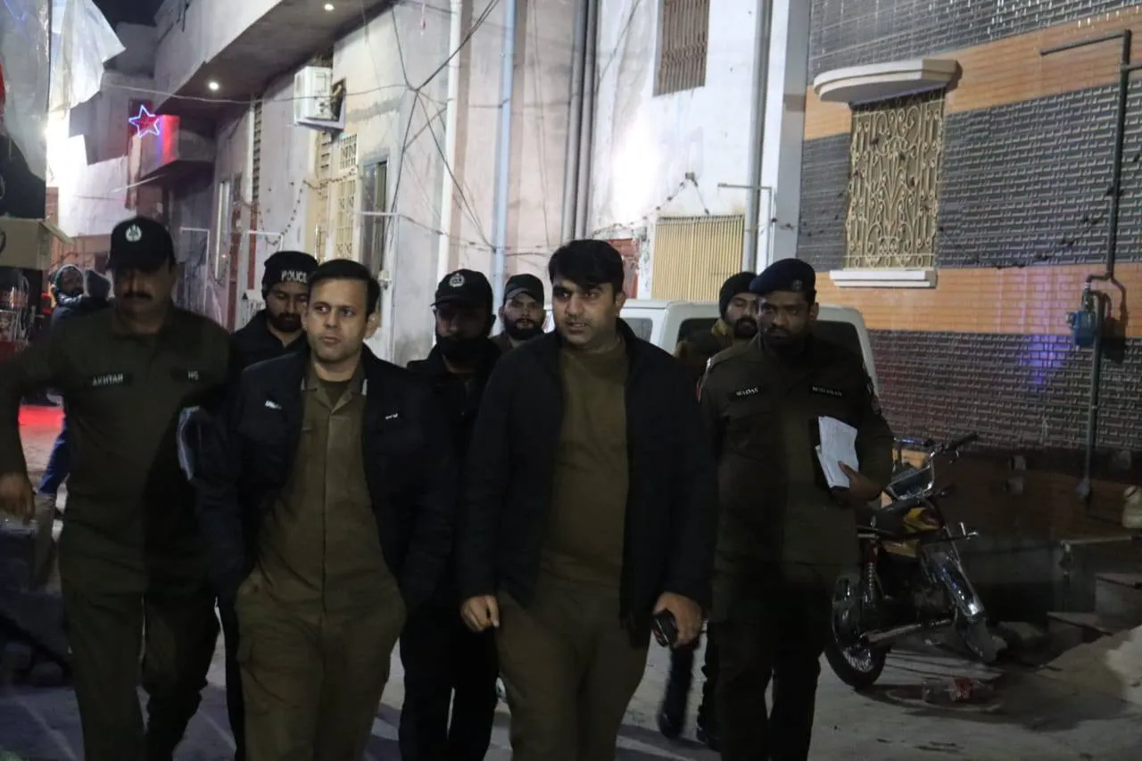 ڈی پی او گجرات رانا عمر فاروق کا کرسمس پر چرچز کا دورہ،سکیورٹی انتظامات کاجائزہ لیا