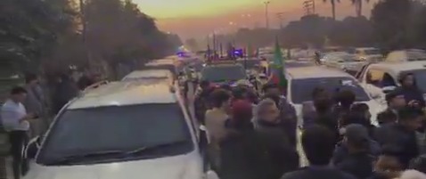 لاہور میں وزیراعلیٰ کے پی سہیل آفریدی کاقافلہ کنال روڈ پر روک لیا گیا