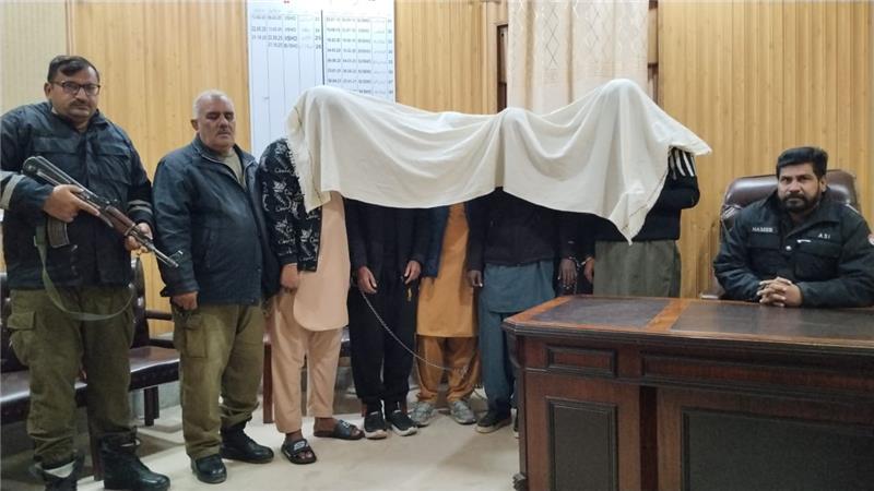 گجرات :تھانہ کڑیانوالہ پولیس کا جواریوں کیخلاف کریک ڈاؤن،6 ملزمان گرفتار، جواء پر لگی رقم برآمد