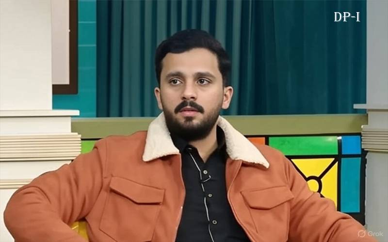 کراچی سٹی کورٹ میں یوٹیوبررجب بٹ پر وکلاء کا حملہ،شدید زخمی ہوگئے