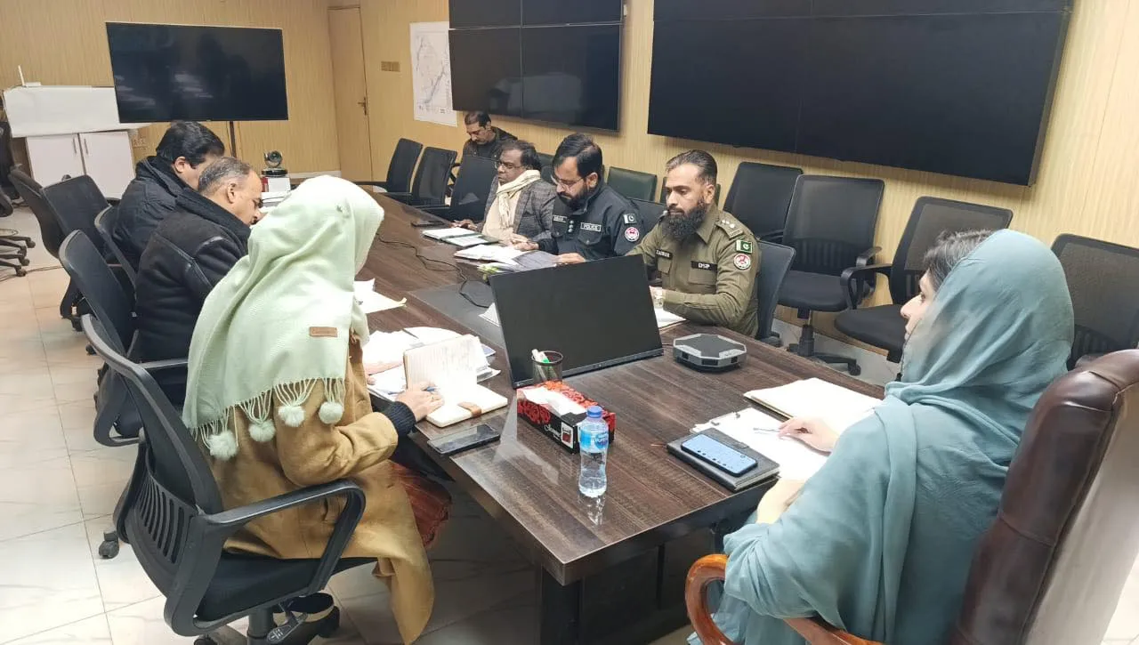 ڈی سی گجرا ت کی زیر صدار ت ڈسٹرکٹ کوآرڈینیشن کمیٹی کا اجلاس، امن و امان، تجاوزات اور ٹریفک صورتحال کا جائزہ