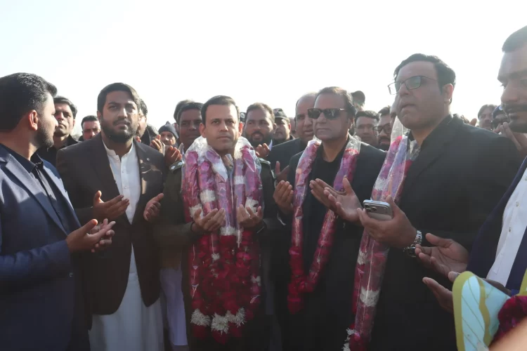 DPO گجرات رانا عمر فاروق نے چوکی ڈھل بنگش کی نئی عمارت کا افتتاح کر دیا