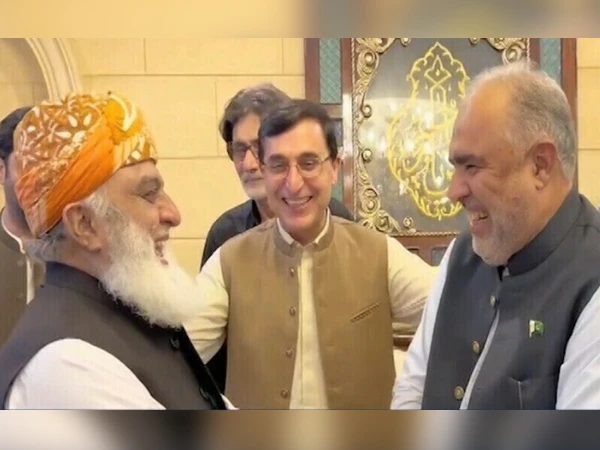 8 فروری احتجاج، پی ٹی آئی اور مولانا فضل الرحمان کے درمیان ملاقات طے