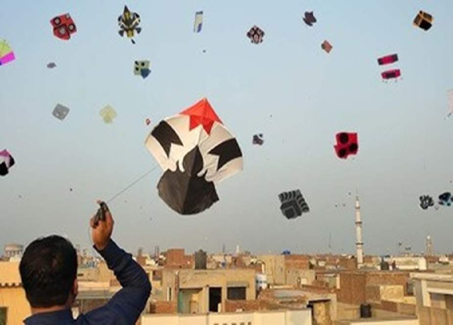 سیالکوٹ سے بسنت منانے لاہور آیا نوجوان چھت سے گر کر جا ں بحق