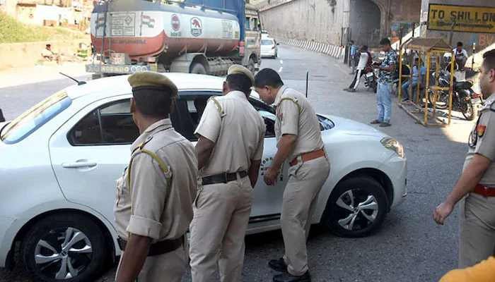 7 افراد کی بوائے فرینڈ کے سامنے خاتون سے اجتماعی زیادتی