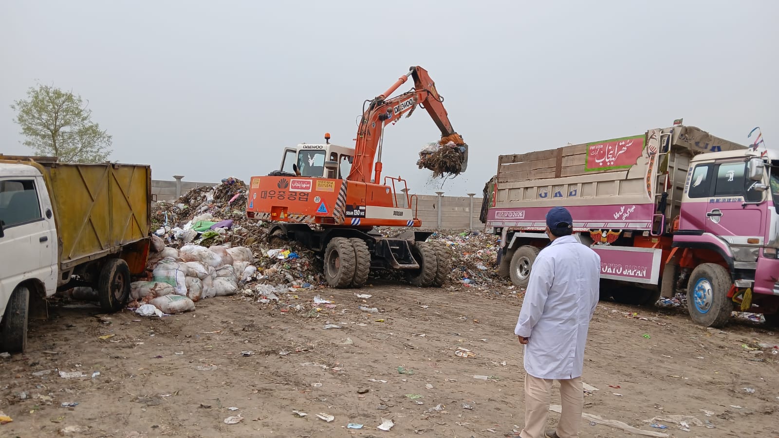 گجرات : پولیس کی بڑی کارروائی،60 من مردہ مرغیوں کی سپلائی ناکام