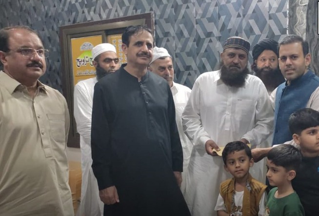 پولیس لائن گجرات مسجد میں تکمیل قرآن کے حوالہ سے محفل منعقد