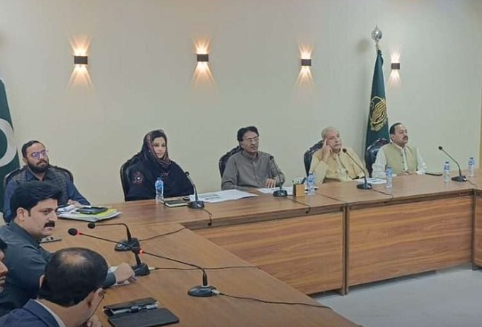 گجرات میں ترقیاتی منصوبوں کا جائزہ، مون سون سے قبل تکمیل کا ہدف مقرر