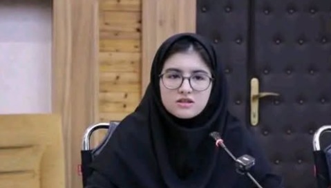 16 سالہ ایرانی طالبہ نے اپنا 55 ملین تومان کا تعلیمی ایوارڈ میناب اسکول کے نام کر دیا