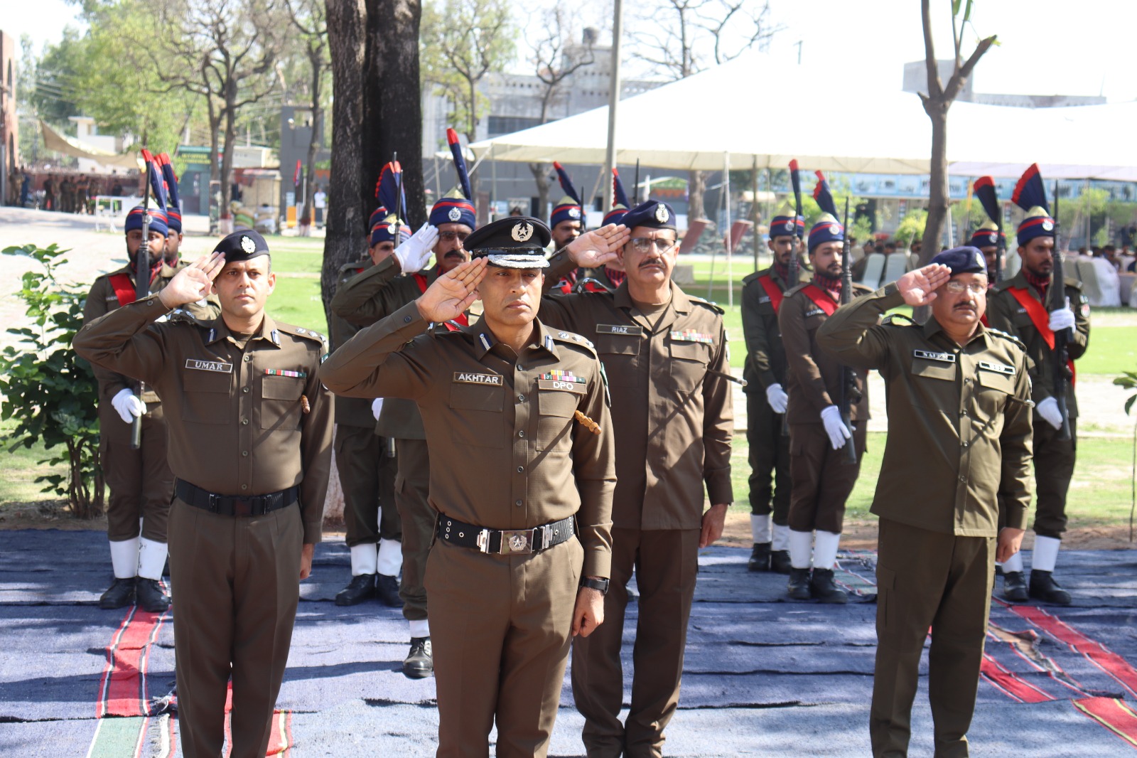 ڈی پی او گجرات اختر فاروق کی پولیس لائنز آمد،عہدے کا چارج سنبھال لیا
