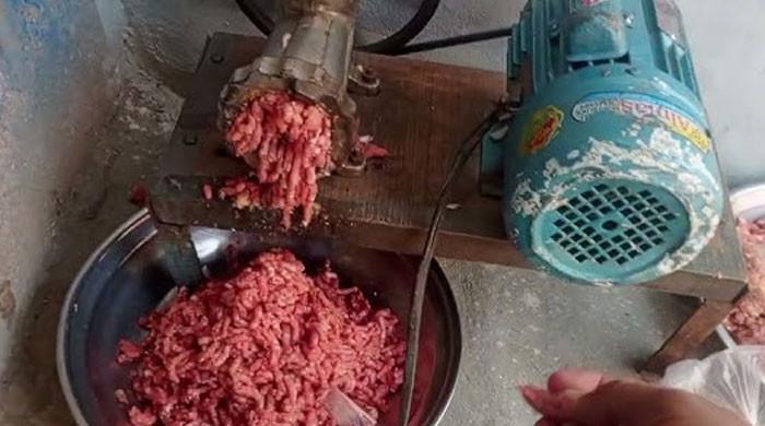 گوجرانوالہ : قیمہ بنوانے کے پیسے مانگنے پر گاہک کی فائرنگ، نوجوان دکاندار جاں بحق