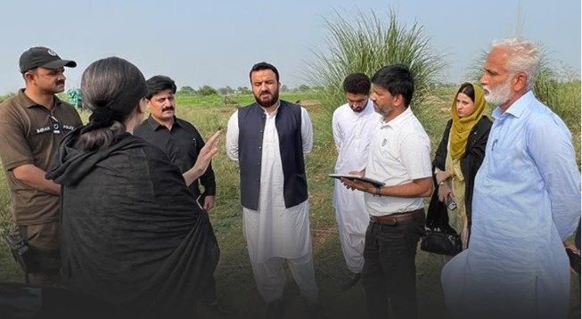 گجرات:ڈی سی نور العین قریشی کادورہ کوٹ غلام،دریائی کٹاؤپررپورٹ طلب