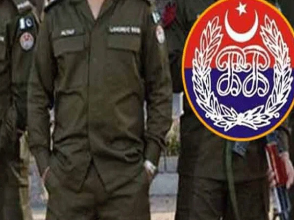 لاہور؛ اے ایس آئی کی لڑکی سے مبینہ زیادتی، ایس ایچ او سمیت تھانے کا پورا عملہ معطل